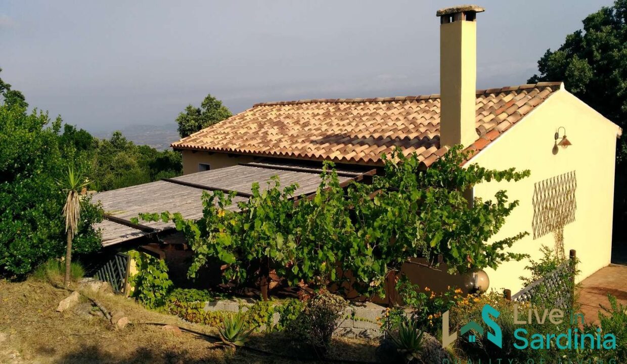 Stazzu-For-Sale-In-Sardinia-with-beautiful-sea-view-in-Aglientu (31)