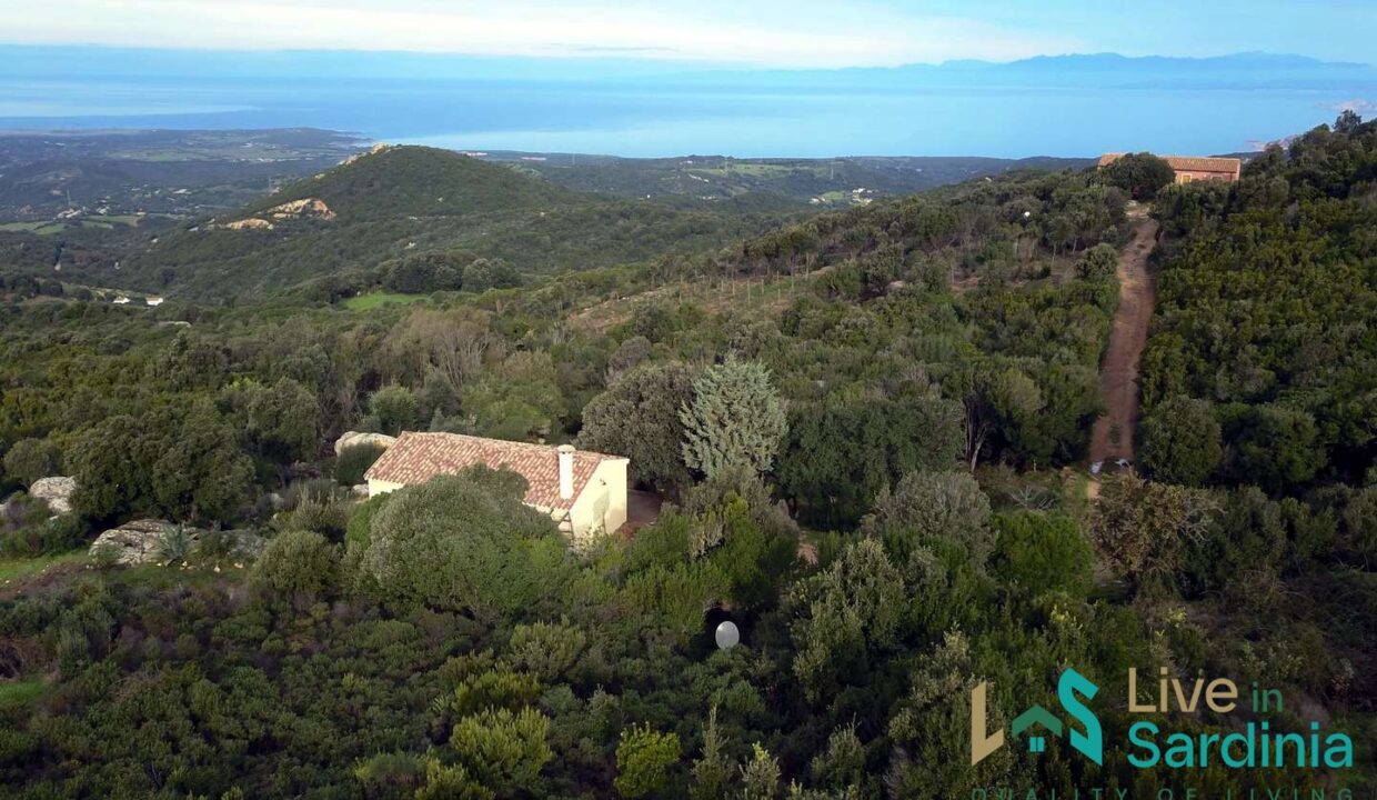 Stazzu-For-Sale-In-Sardinia-with-beautiful-sea-view-in-Aglientu