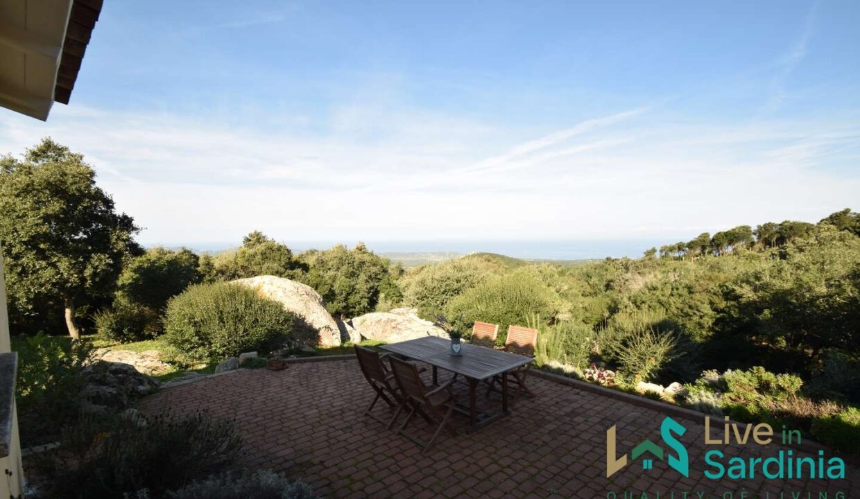 Stazzu-For-Sale-In-Sardinia-with-beautiful-sea-view-in-Aglientu (8)