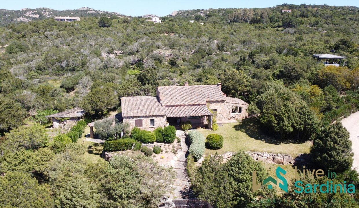 Villa-for-Sale-San-Pantaleo-Sardinia