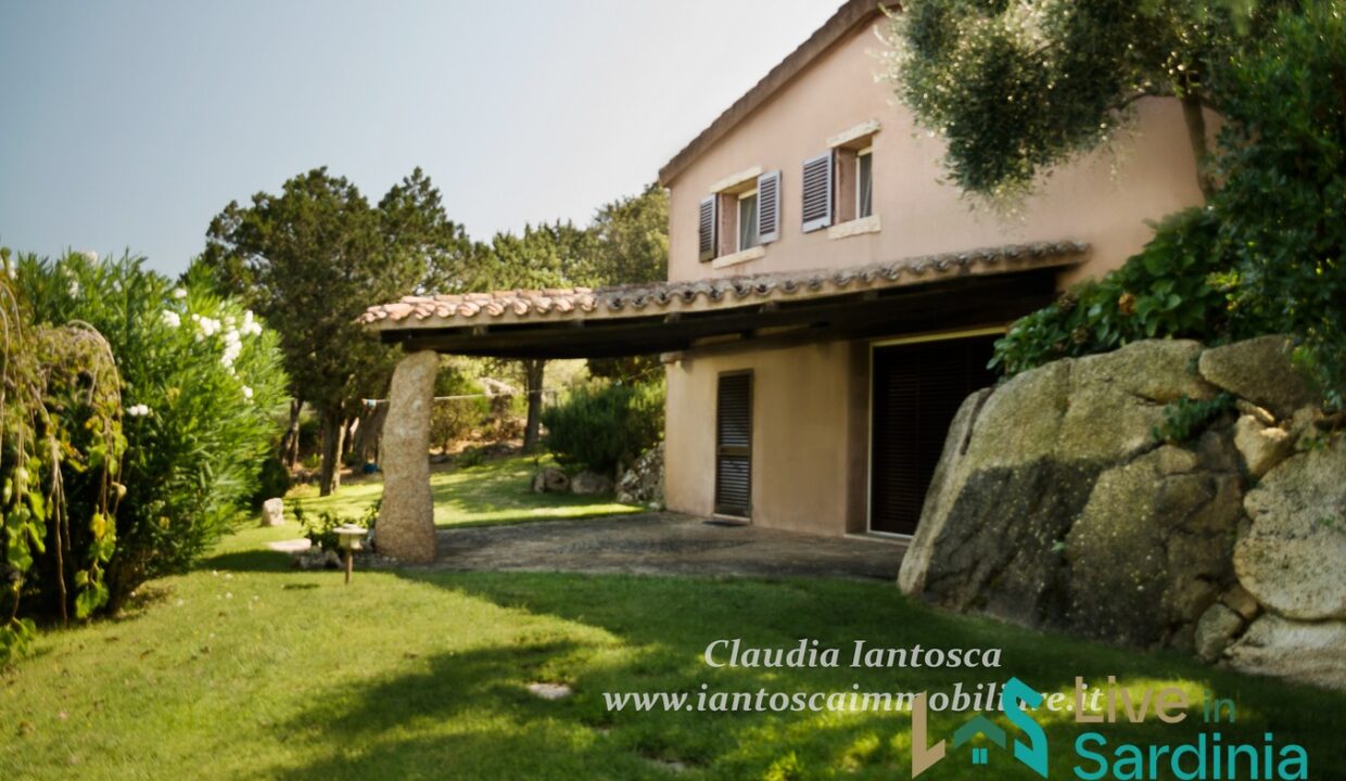Villa-for-Sale-San-Pantaleo-Sardinia