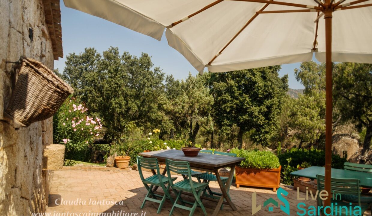 Villa-for-Sale-San-Pantaleo-Sardinia