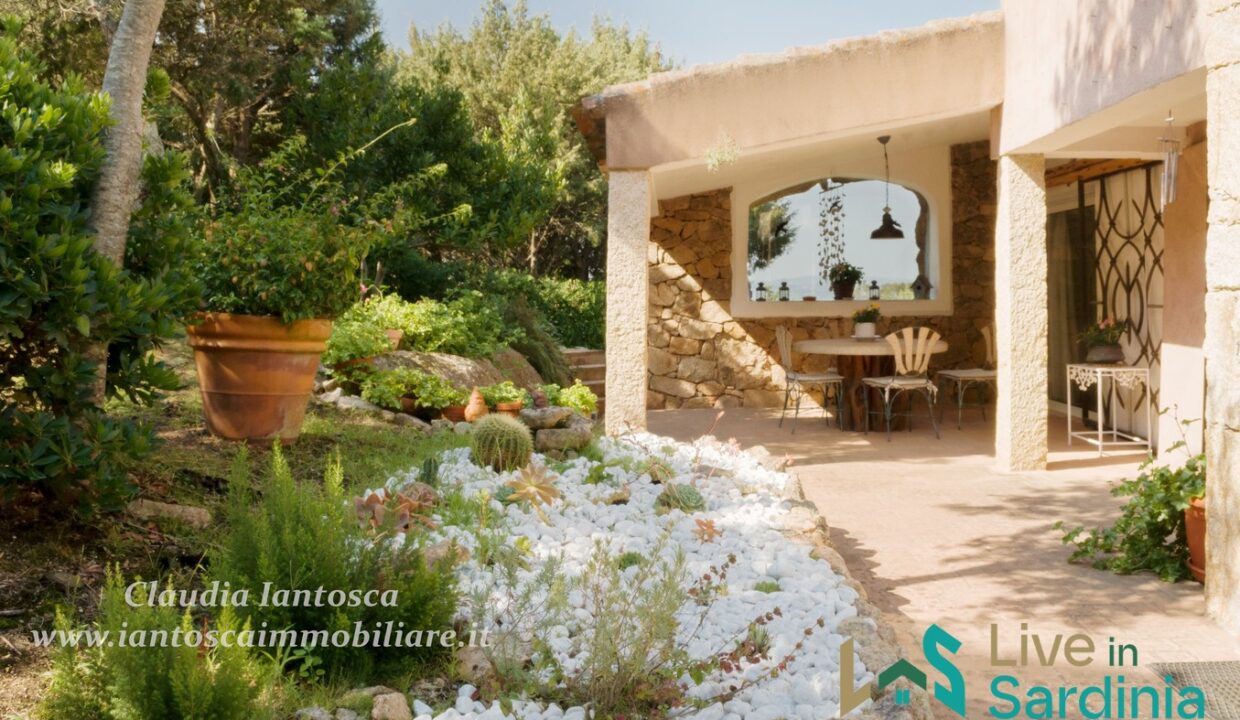 Villa-for-Sale-San-Pantaleo-Sardinia