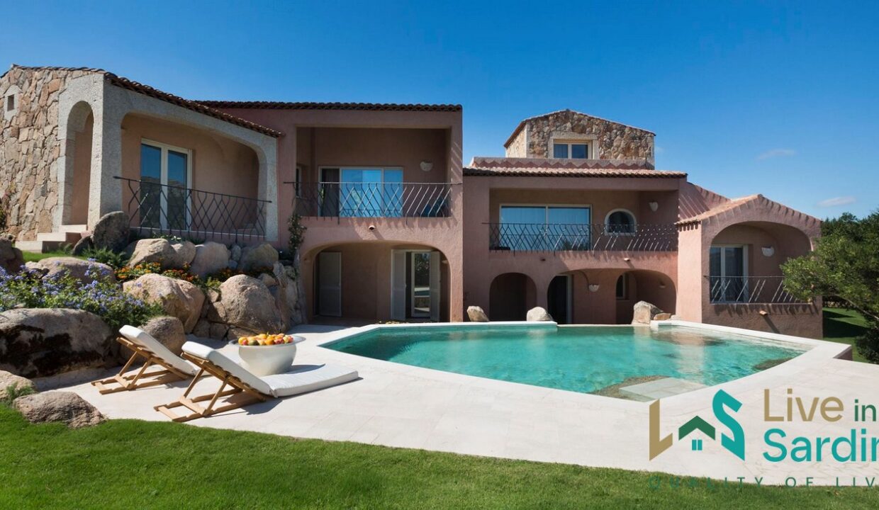 Villa-For-Sale-Costa-Smeralda-Sardinia (16)