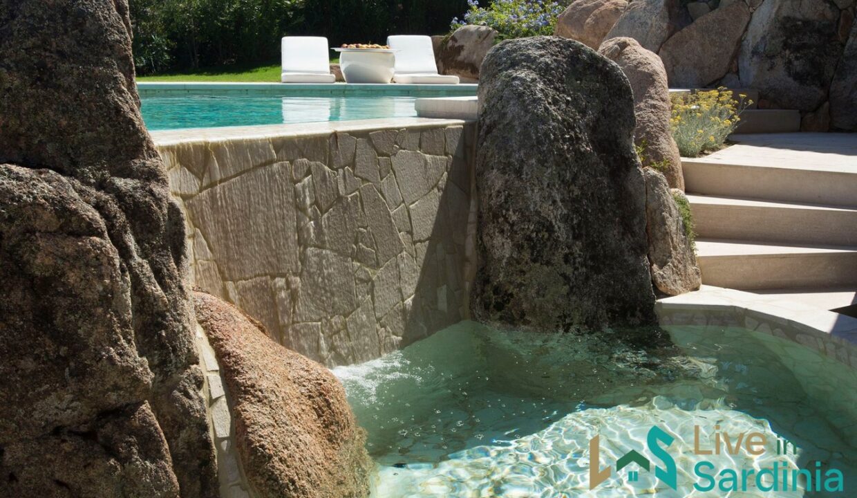 Villa-For-Sale-Costa-Smeralda-Sardinia (18)