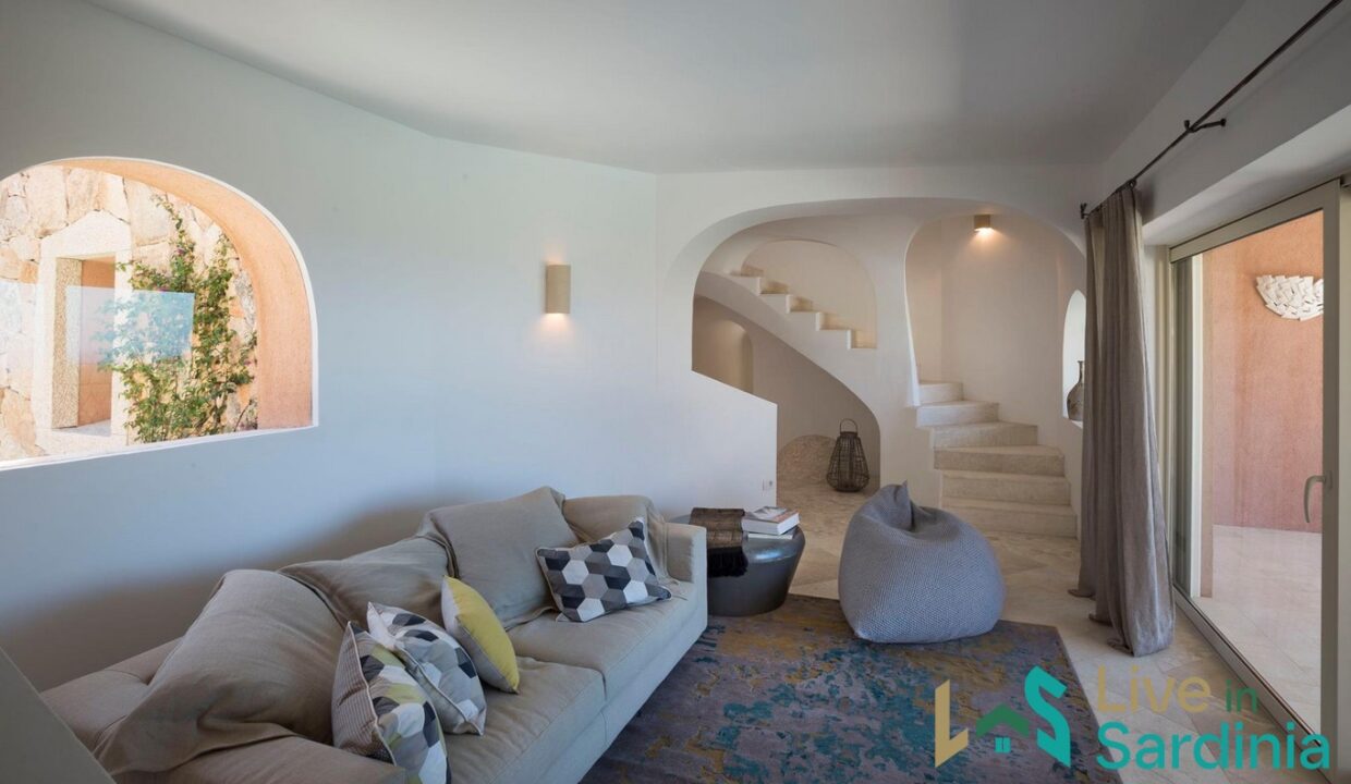 Villa-For-Sale-Costa-Smeralda-Sardinia (8)