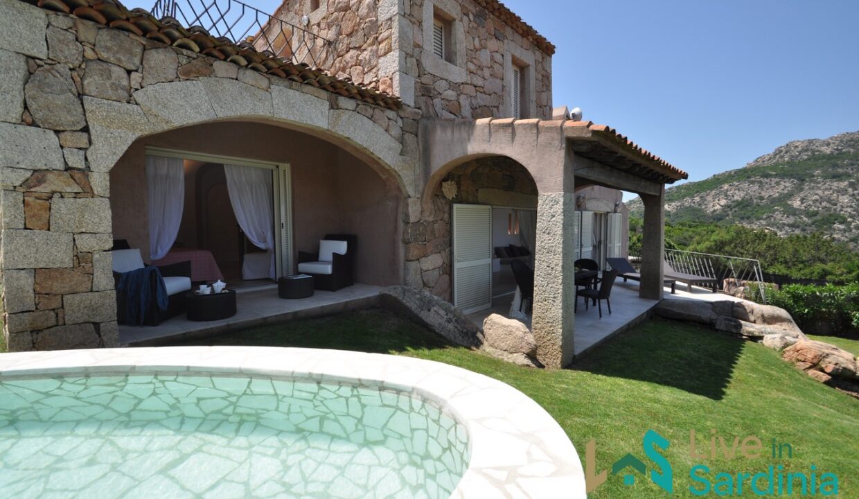 Villa-For-Sale-In-Pantogia-Porto-Cervo-North-Sardinia