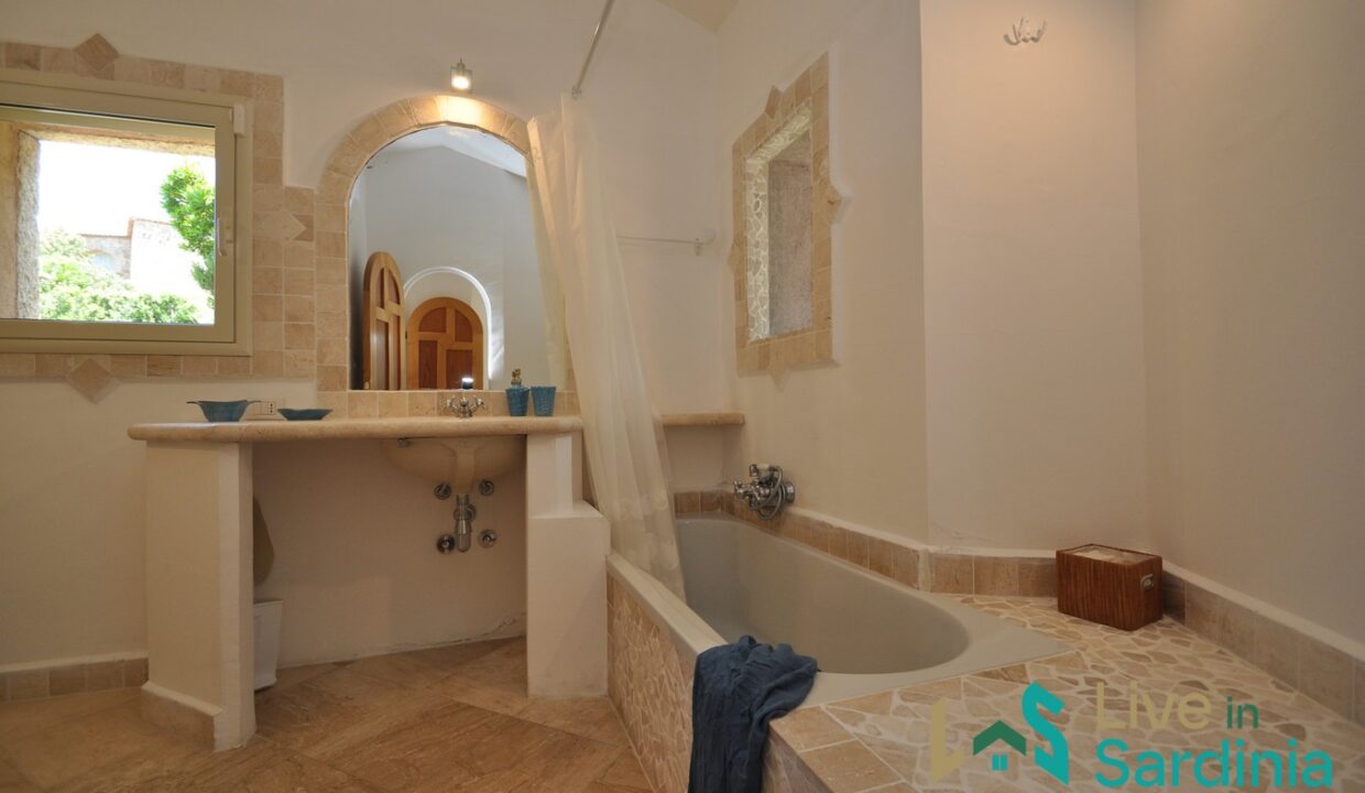 Villa-For-Sale-In-Pantogia-Porto-Cervo-North-Sardinia
