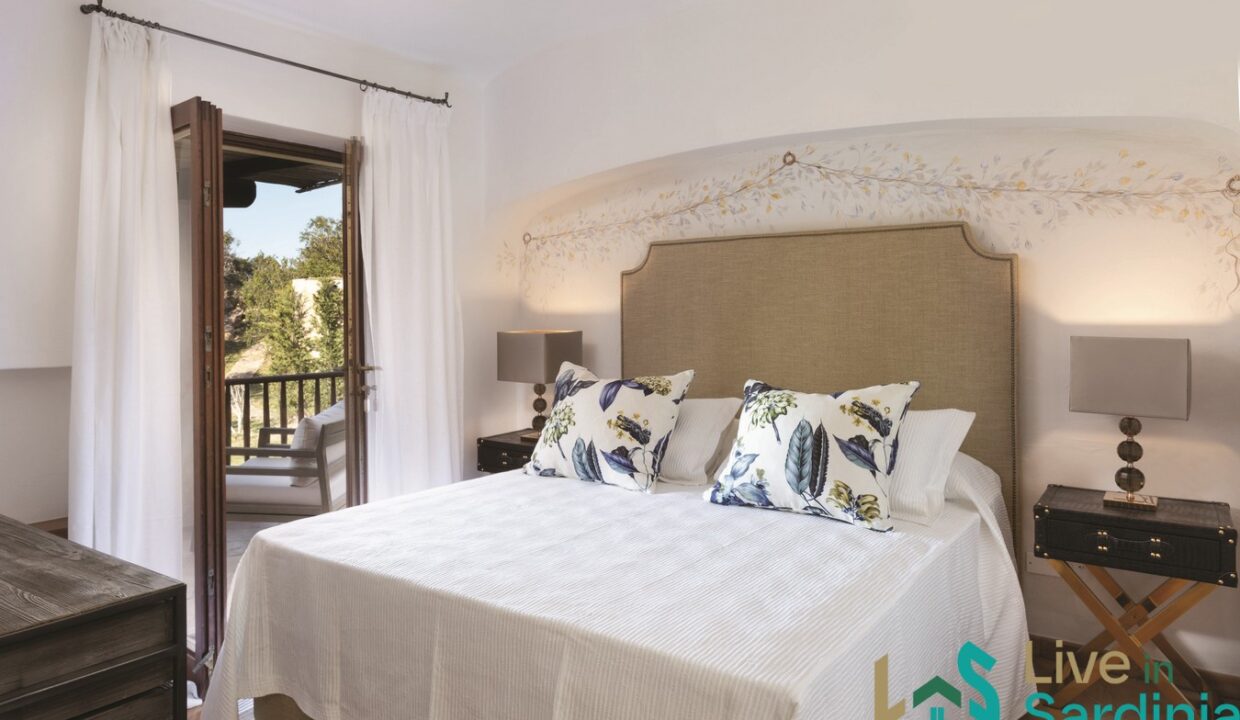 Villa-For-Sale-Porto-Cervo-Sardinia (34)