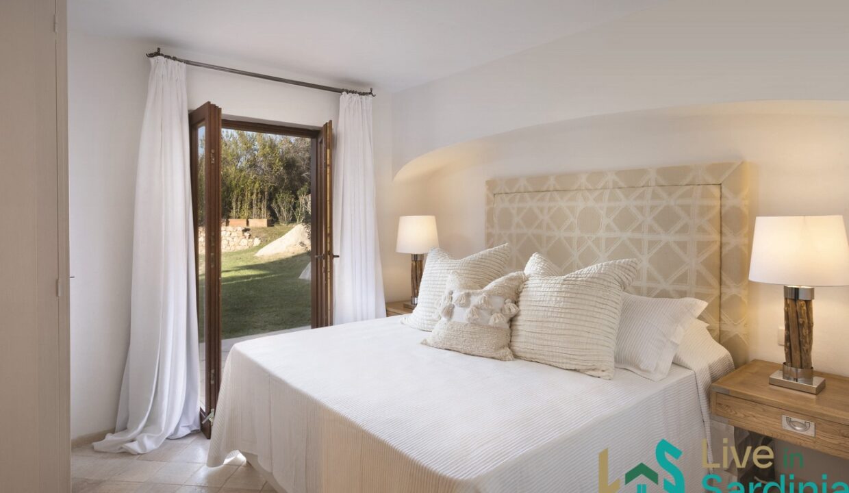 Villa-For-Sale-Porto-Cervo-Sardinia (36)