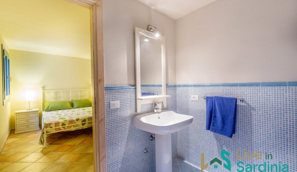 Villa-For-Sale-San-Pantaleo-Sardinia (62)