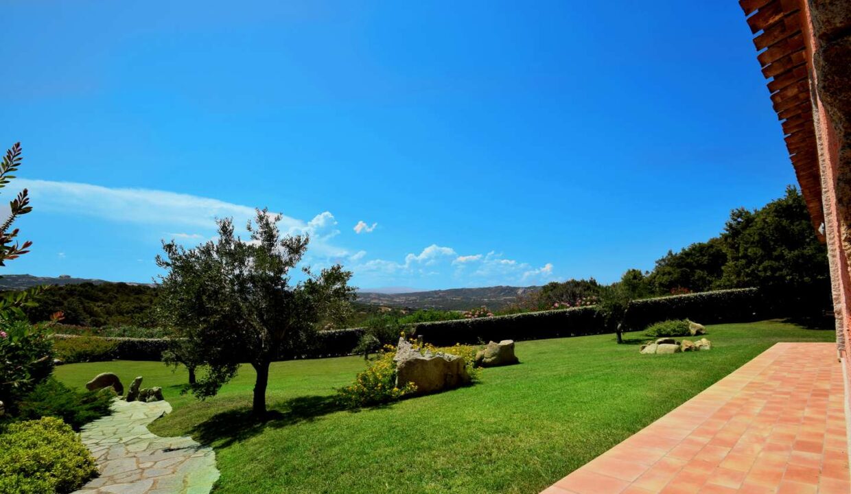 Country-House-For-Sale-San-Pantaleo