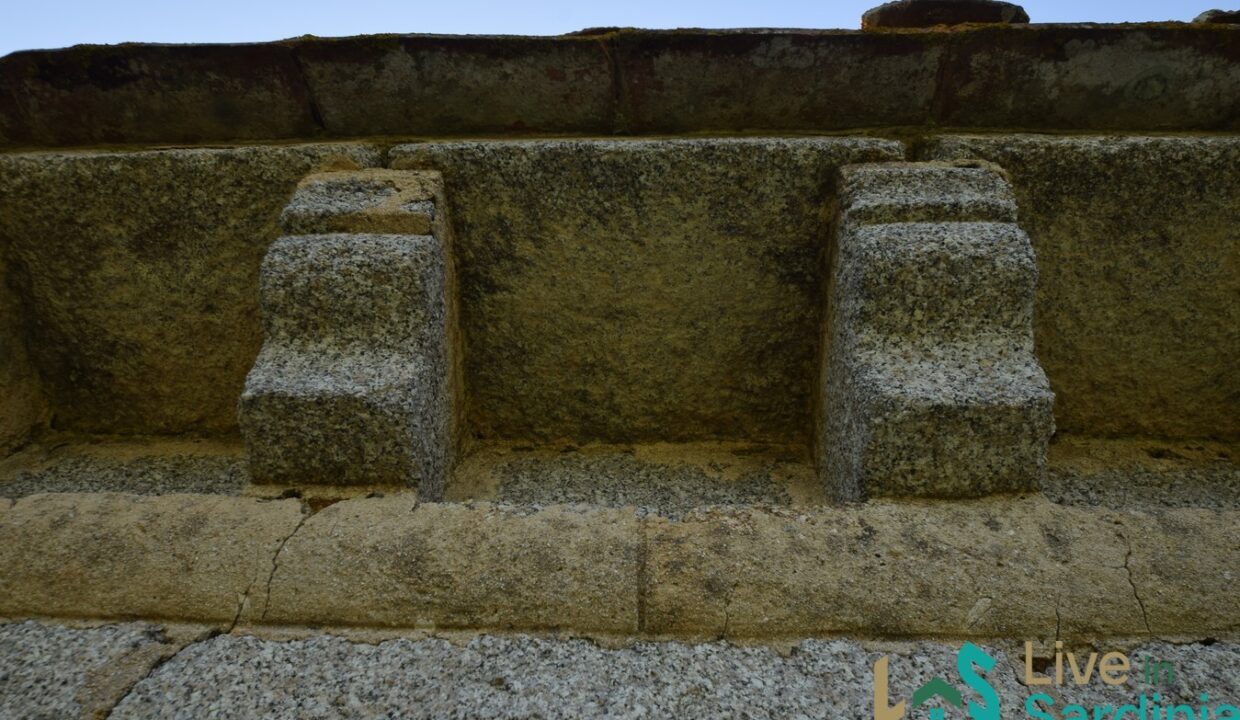 farmhouse-for-sale-luogosanto (11)