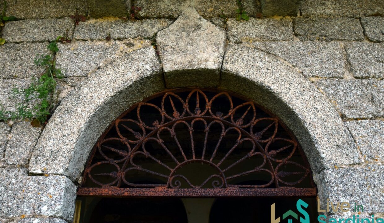 farmhouse-for-sale-luogosanto (7)
