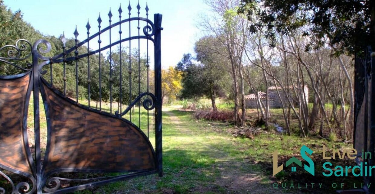 Villas-for-Sale-Near-Santa-Teresa-Di-Gallura-Northern-Sardinia