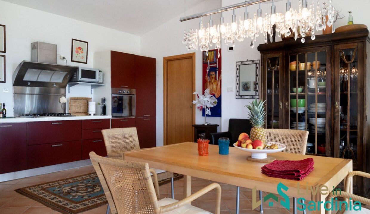 Villa-For-Sale-In-San-Pantaleo-Sardinia- (33)