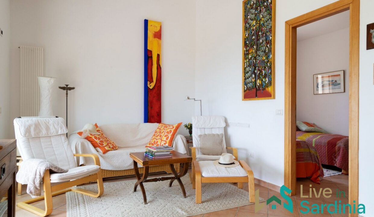 Villa-For-Sale-In-San-Pantaleo-Sardinia- (35)
