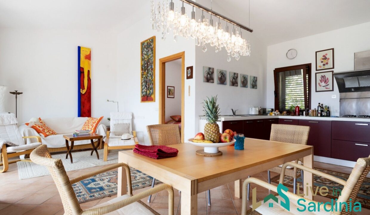 Villa-For-Sale-In-San-Pantaleo-Sardinia- (36)