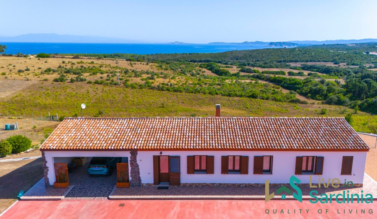 Farmhouse-for-sale-in-Aglientu