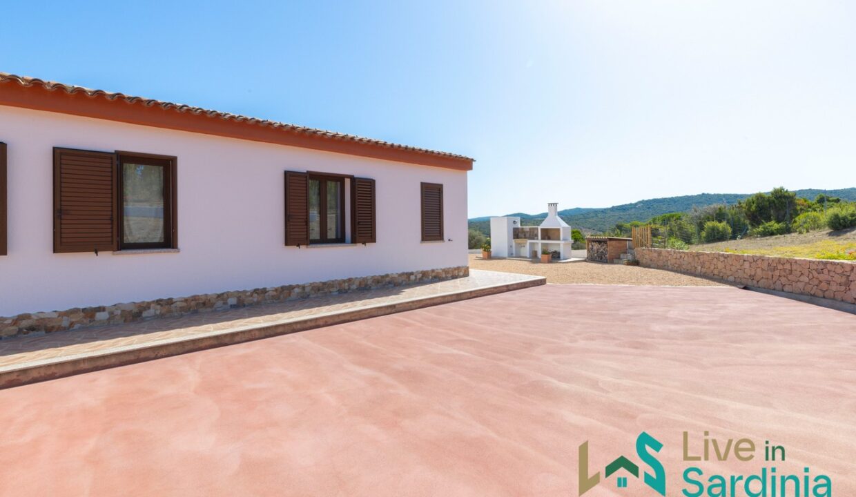 Farmhouse-for-sale-in-Aglientu (41)