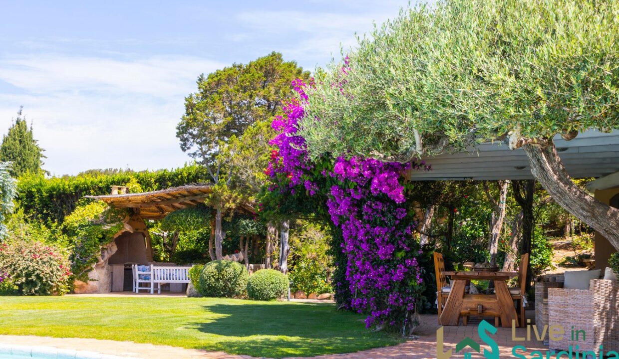Sea-View-Villa-for-Sale-in-La-Celvia-Porto-Cervo (10)