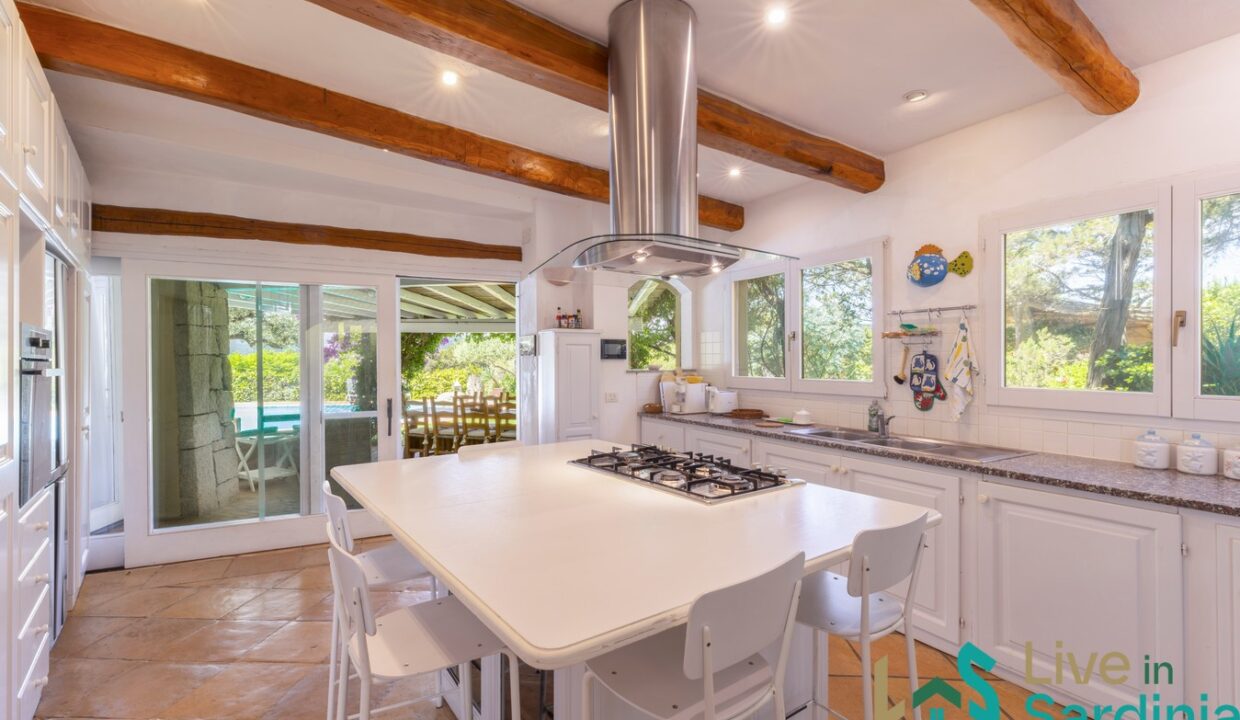 Sea-View-Villa-for-Sale-in-La-Celvia-Porto-Cervo (17)