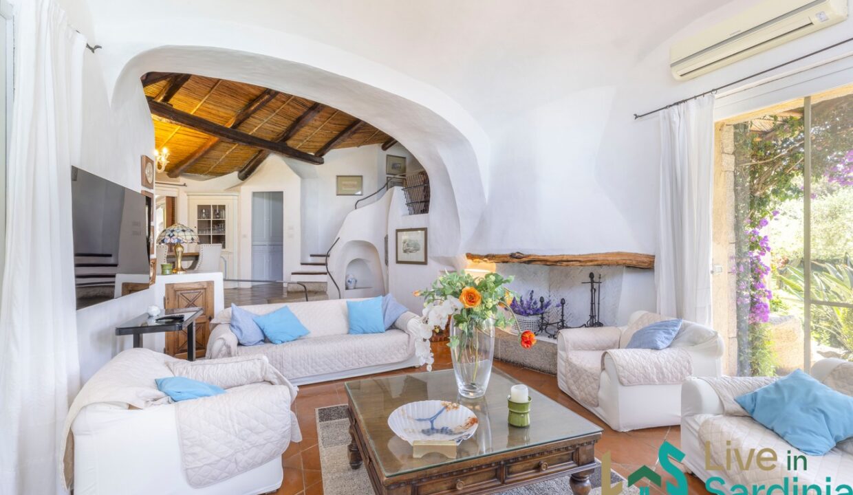 Sea-View-Villa-for-Sale-in-La-Celvia-Porto-Cervo (19)