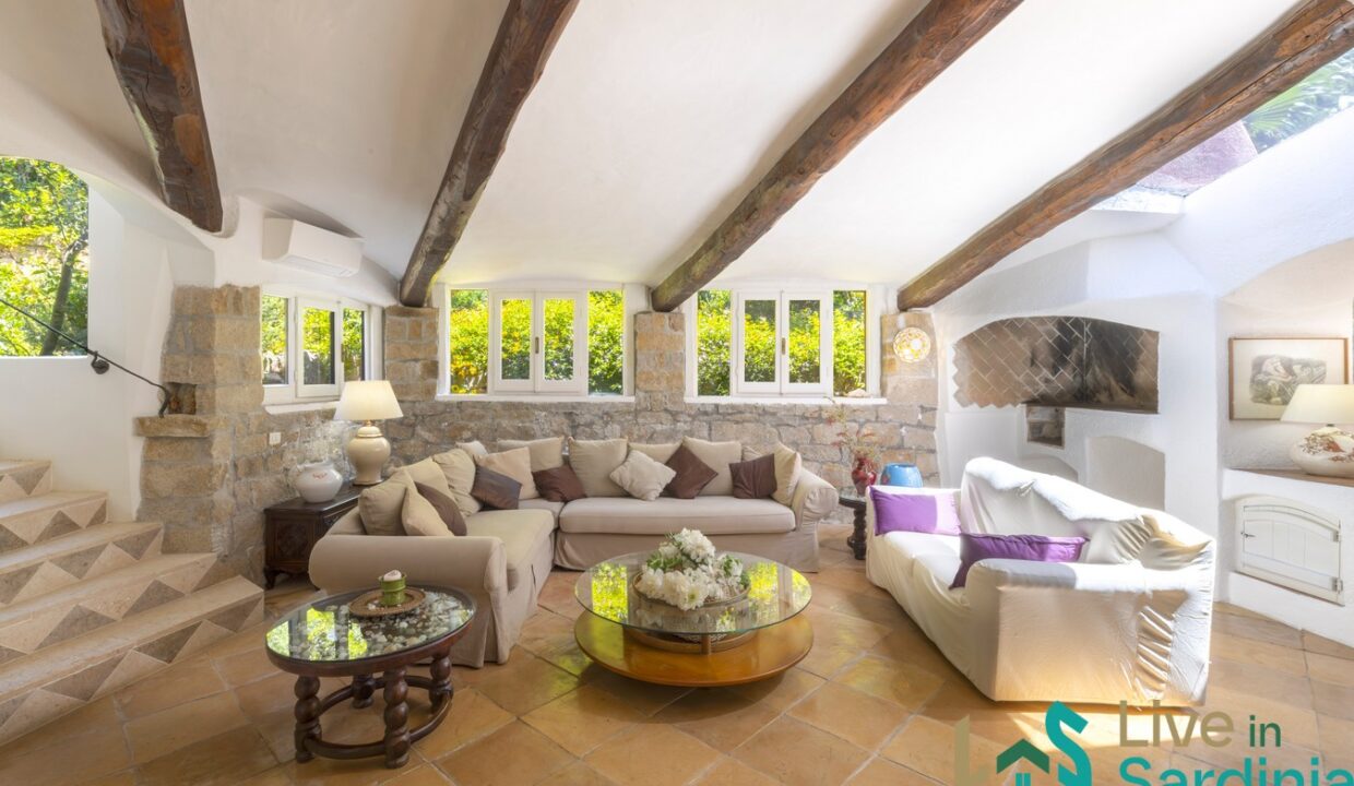 Sea-View-Villa-for-Sale-in-La-Celvia-Porto-Cervo (20)