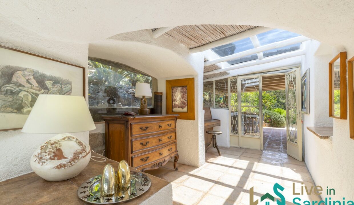 Sea-View-Villa-for-Sale-in-La-Celvia-Porto-Cervo (22)