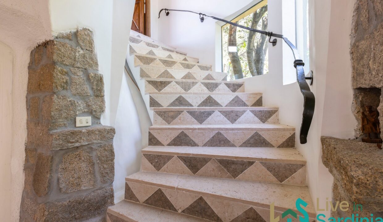Sea-View-Villa-for-Sale-in-La-Celvia-Porto-Cervo (26)