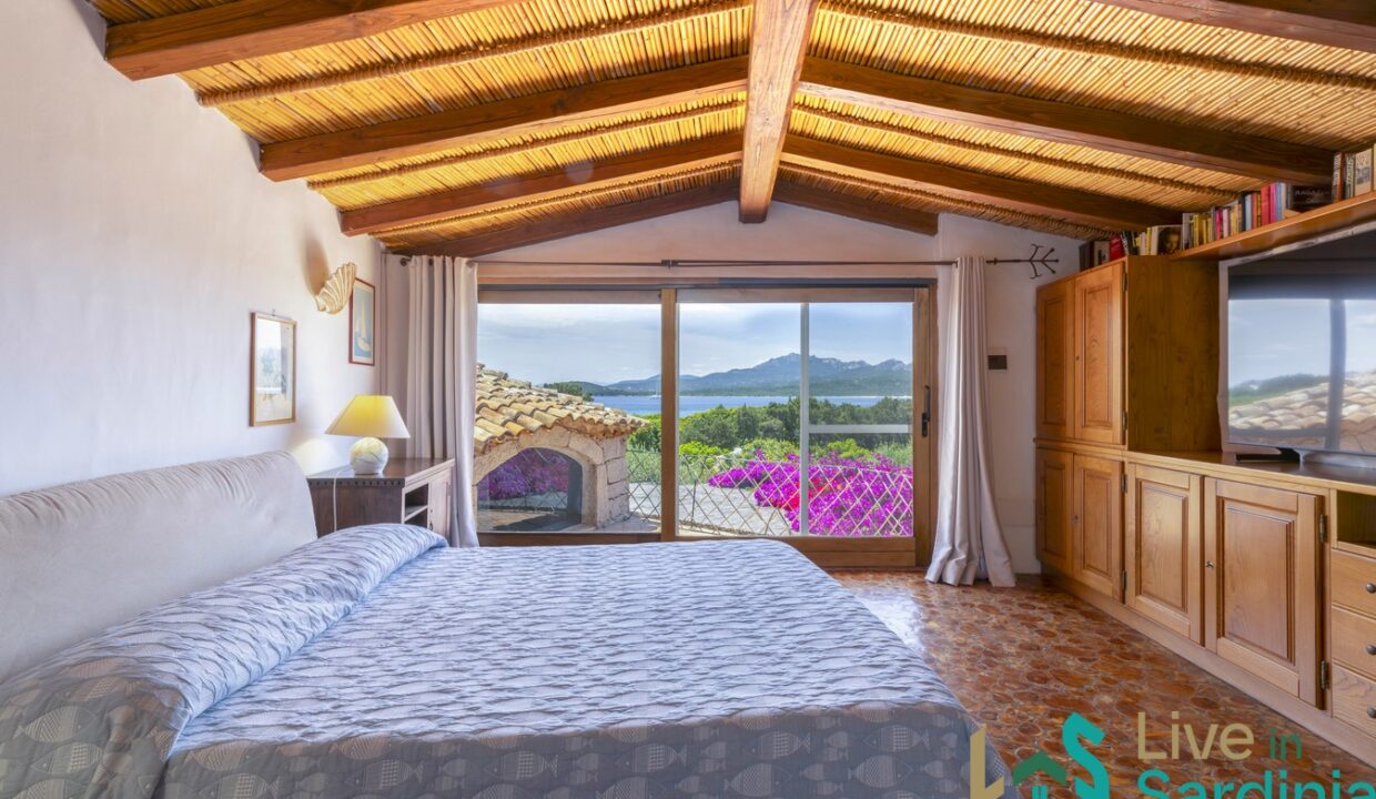 Sea-View-Villa-for-Sale-in-La-Celvia-Porto-Cervo (27)