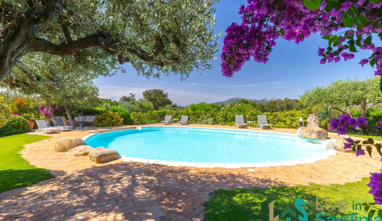 Sea-View-Villa-for-Sale-in-La-Celvia-Porto-Cervo (6)