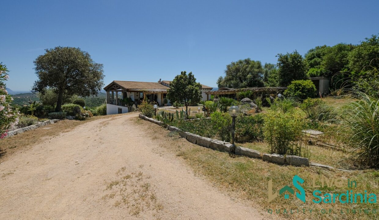 Countryside-Villa-for-Sale-in-Telti (106)