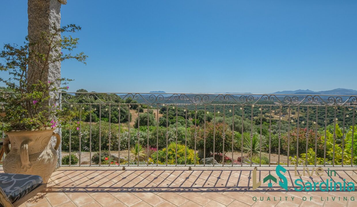 Countryside-Villa-for-Sale-in-Telti (14)