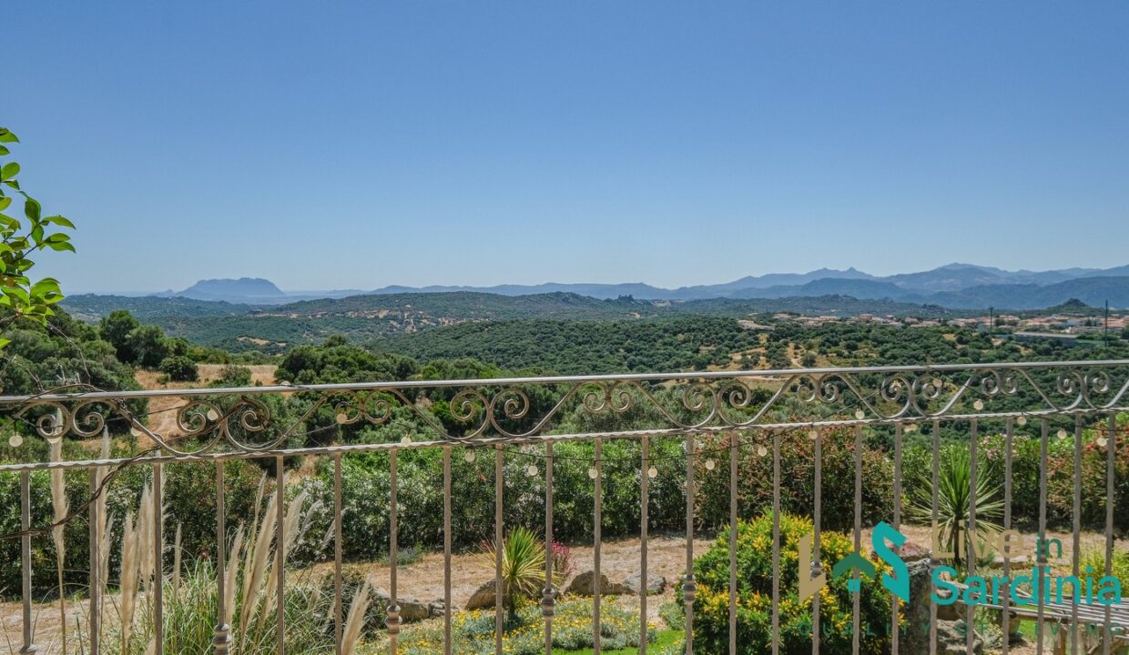 Countryside-Villa-for-Sale-in-Telti (19)
