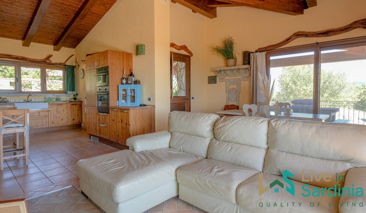 Countryside-Villa-for-Sale-in-Telti (4)