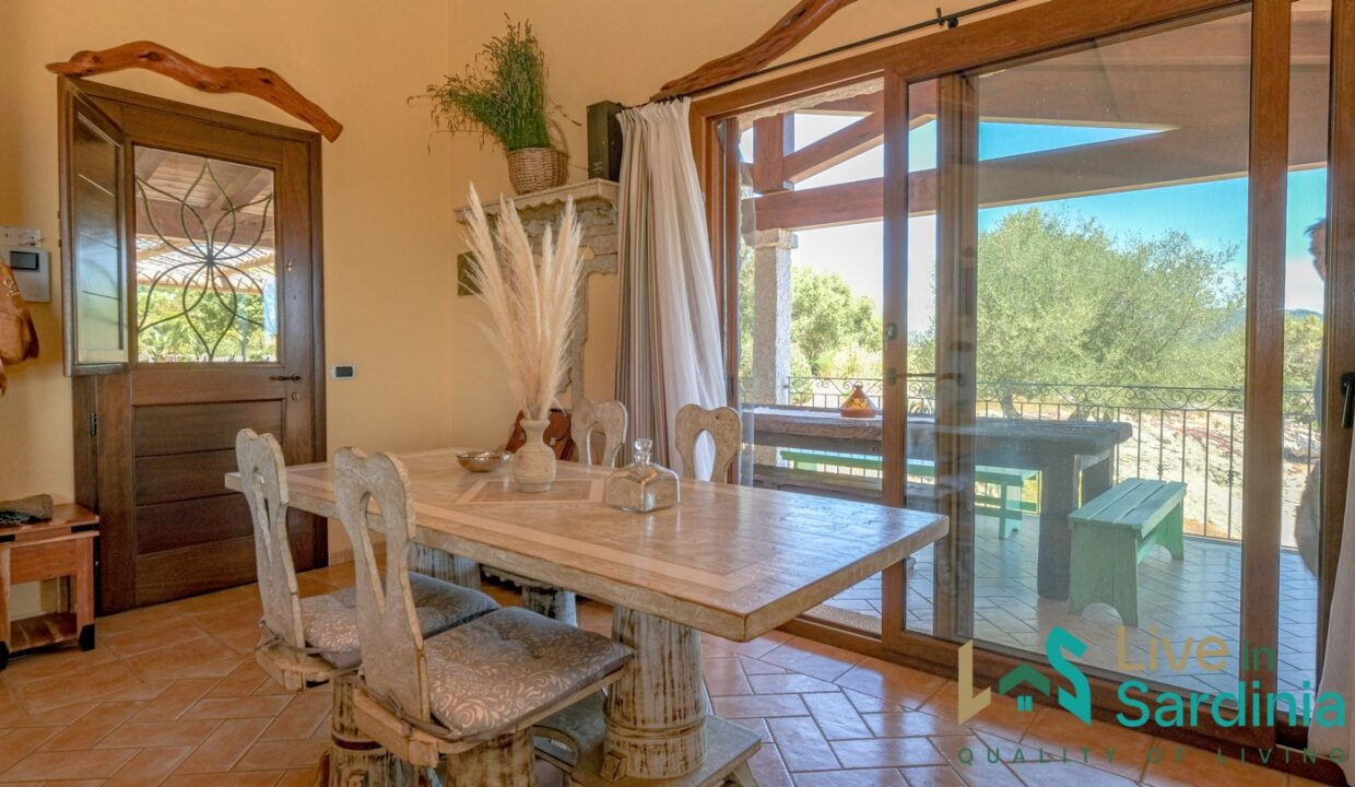 Countryside-Villa-for-Sale-in-Telti (6)