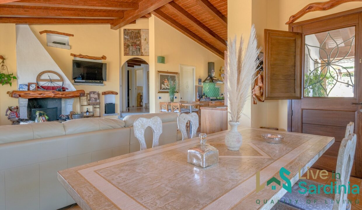 Countryside-Villa-for-Sale-in-Telti (8)
